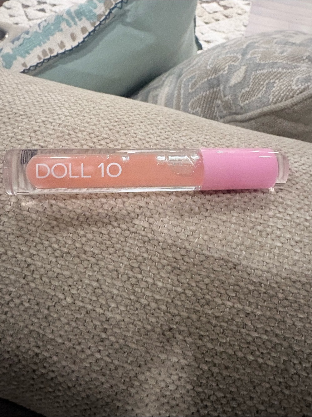 Doll 10 Peach Pink Lip Gloss - Hydrating Shine